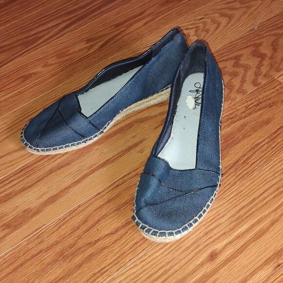 Life Stride Navy with black trim flats  espadrilles  Sz 7.5W - Picture 1 of 11